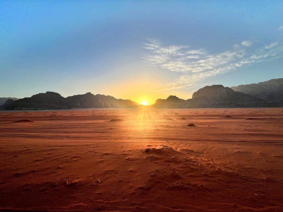 מלון Wadi Rum Shooting Stars Camp מראה חיצוני תמונה