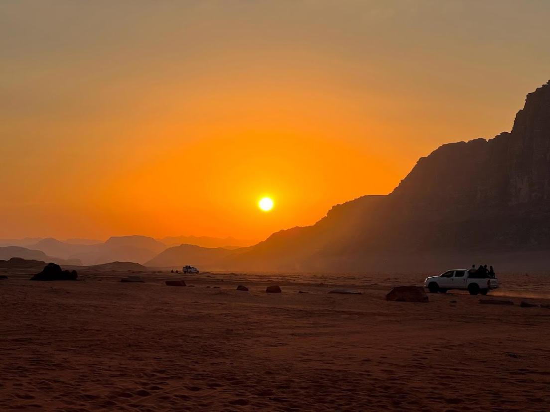 מלון Wadi Rum Shooting Stars Camp מראה חיצוני תמונה