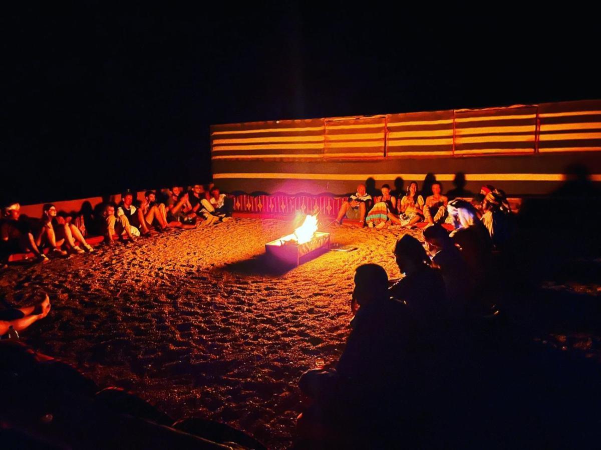 מלון Wadi Rum Shooting Stars Camp מראה חיצוני תמונה