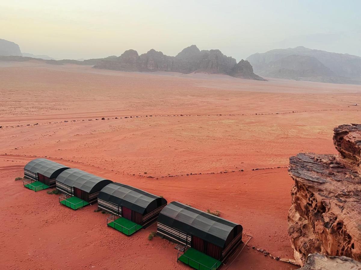 מלון Wadi Rum Shooting Stars Camp מראה חיצוני תמונה