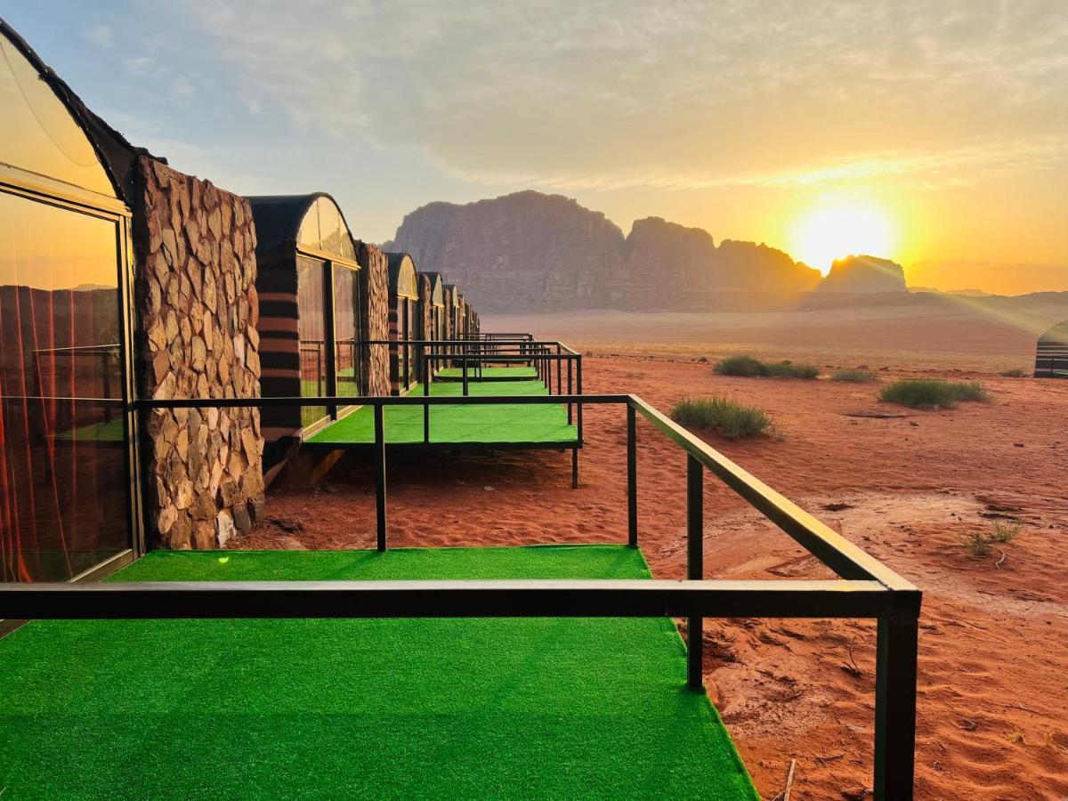 מלון Wadi Rum Shooting Stars Camp מראה חיצוני תמונה