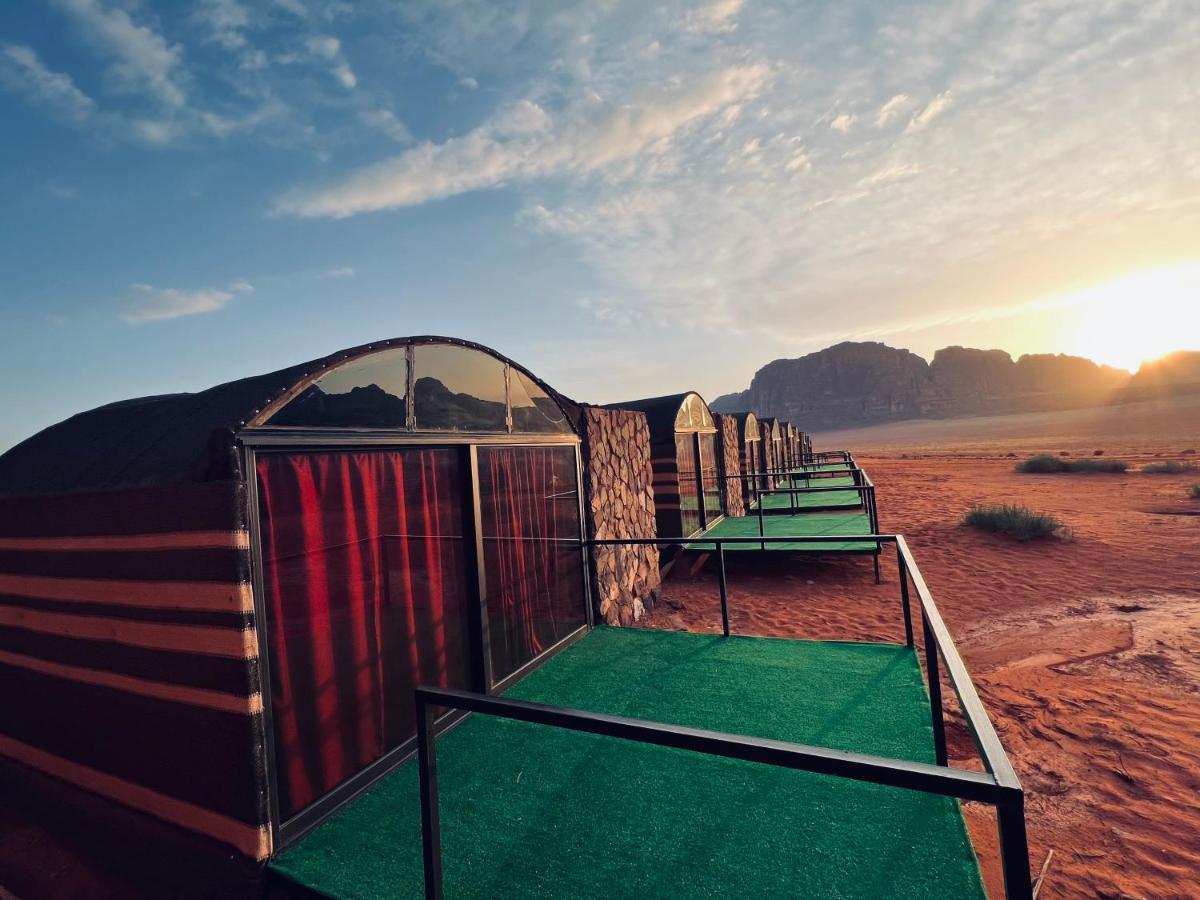 מלון Wadi Rum Shooting Stars Camp מראה חיצוני תמונה